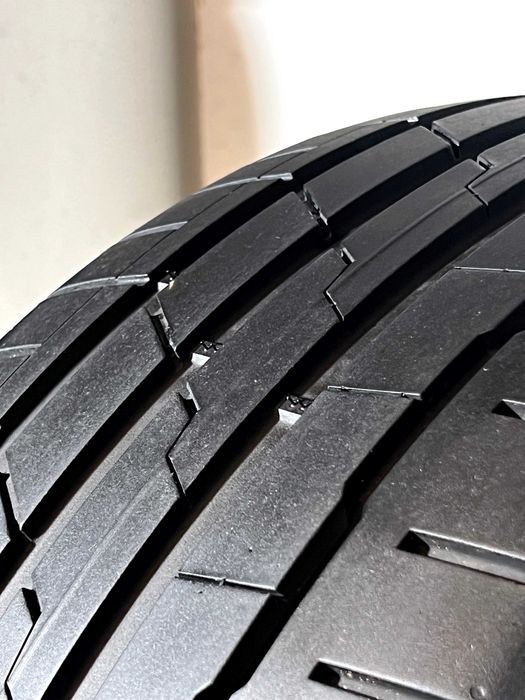 Pneus Hankook Ventus S1 Evo3 (Tesla) - 235/40/19 - Como NOVOS