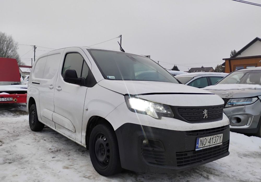 Peugeot PARTNER LONG  2021r. LONG. 1.5 HDI. Uszkodzony lewy bok. Jeździ. VAT 23% brutto 23
