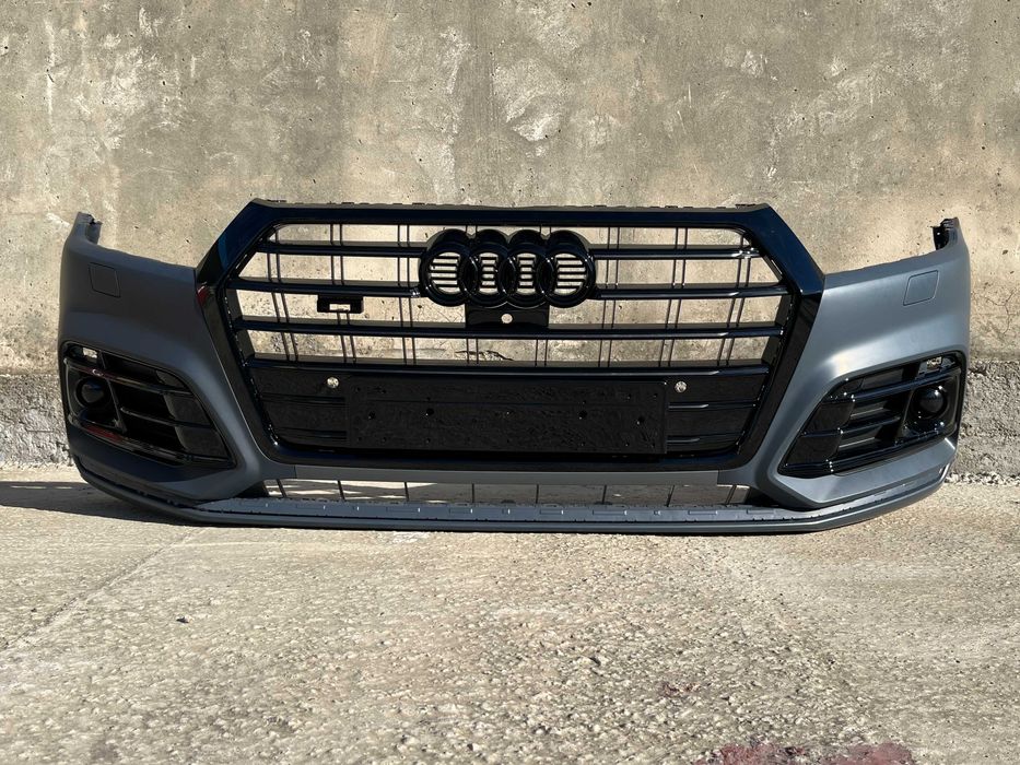 Передній бампер на Ауді Audi Q5 2016-2020 рік в стилі S Full Black Під туманки