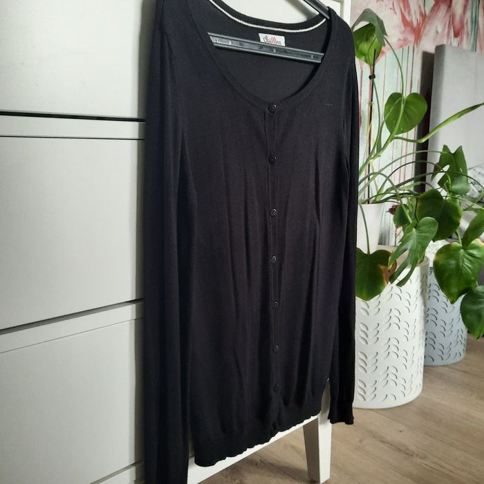Czarny sweterek Cropp L