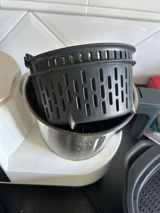 Yammi usada com acessorios