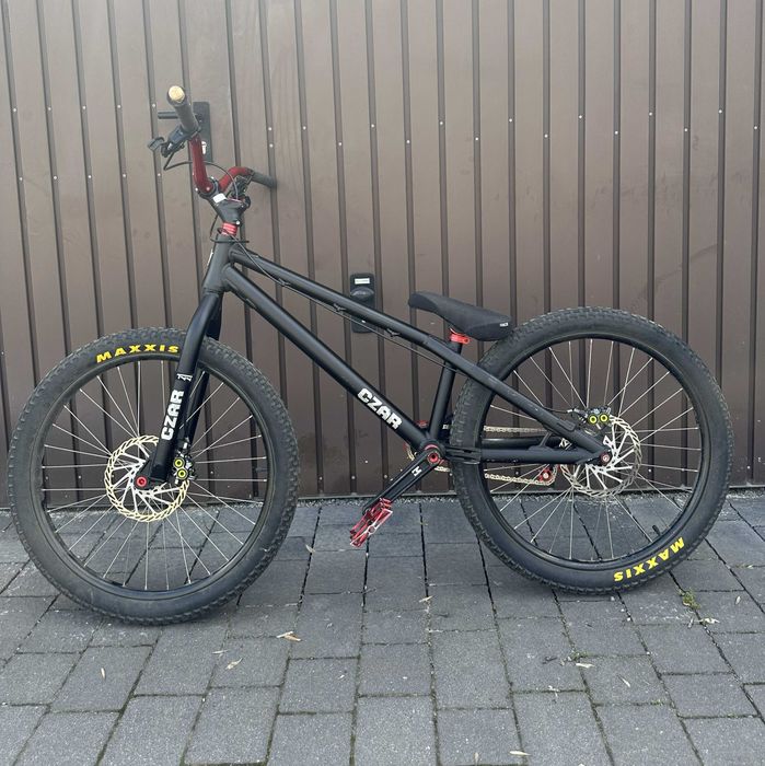 Rower Czar Neuron Street Trial 24" Magura MT7