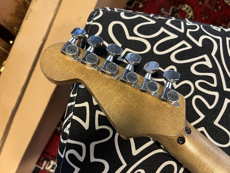 EVH Frankie Striped Relic (Eddie van Halen signature)