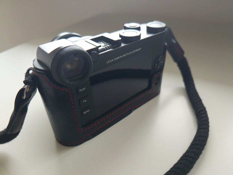 Leica CL + voigtlander 28mm 2F