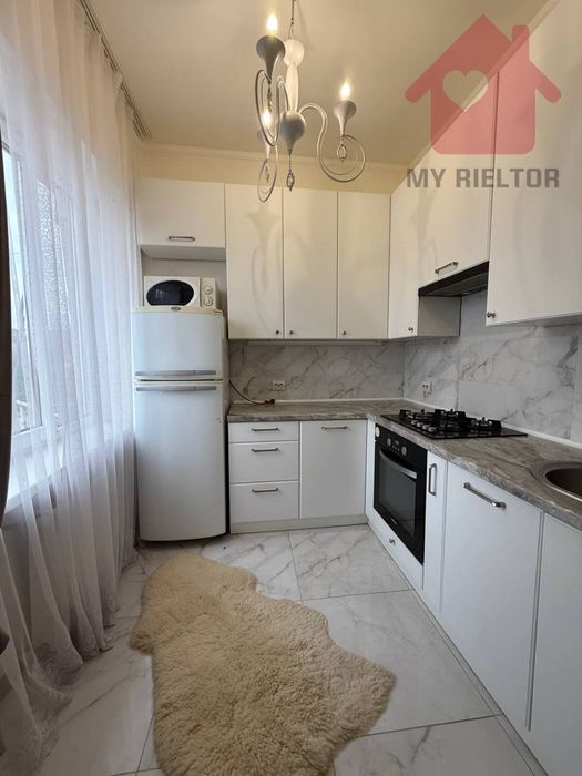 Продаж трикімнатної квартири по вул. Гвардійська