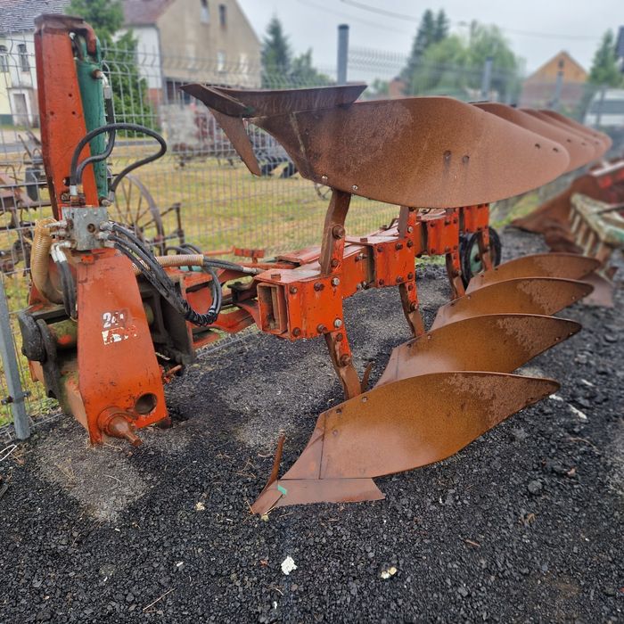 Pług obrotowy  kverneland