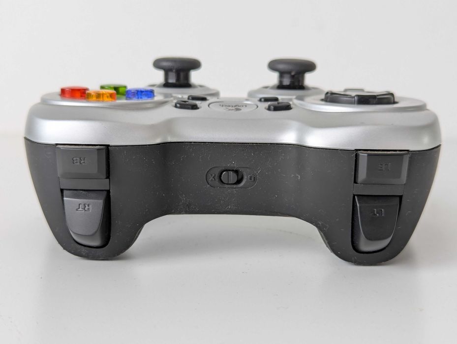 Comando sem fios de jogos c vibração | GamePad Wireless Logitech F710