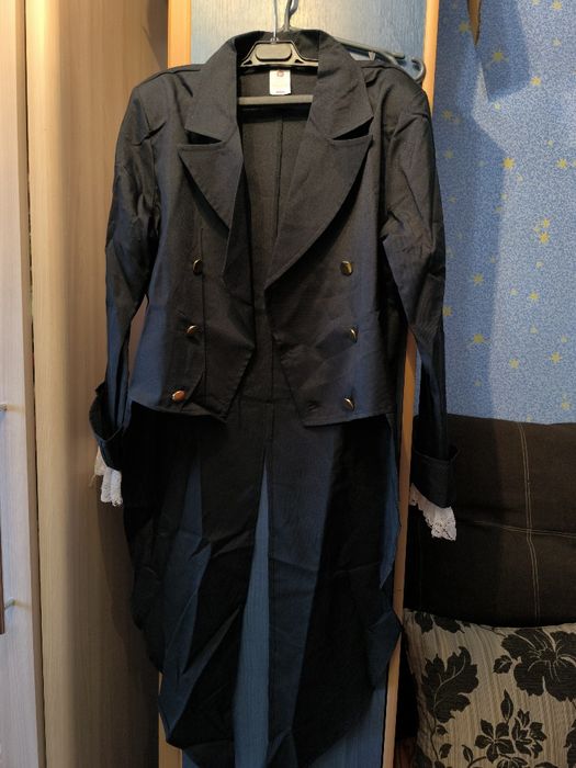 Фрак,сюртук новый размер M