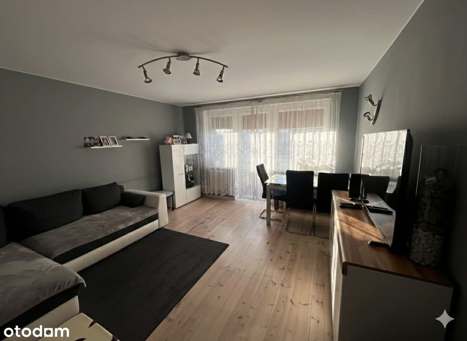 Mieszkanie dwupokojowe 43,60m2 , dwie piwnice ,miejsca postojowe