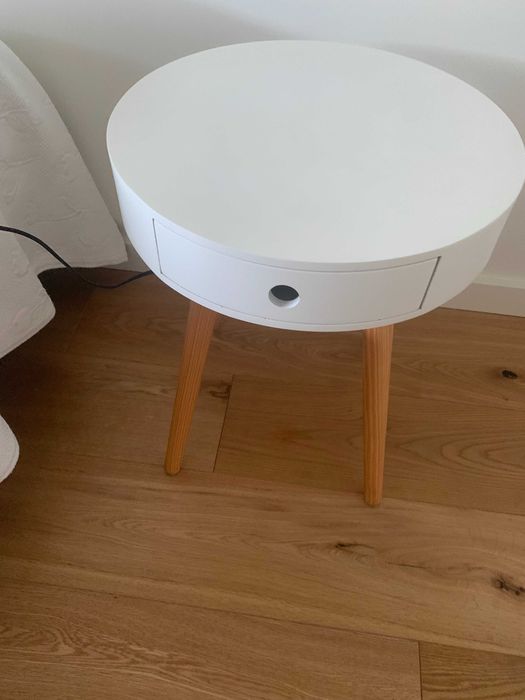 Mesa de cabeceira branca e nova Banak 48 cm diâmetro 40 cm altura