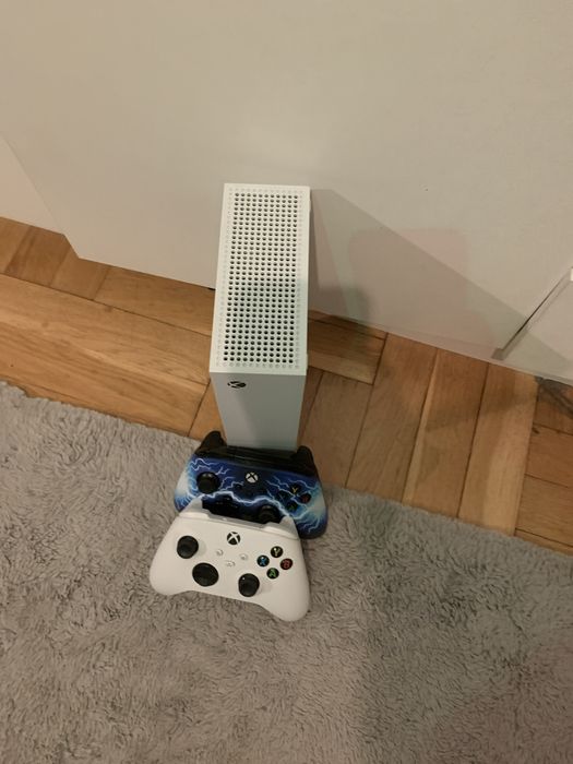 Xbox series s prawie nie uzywany