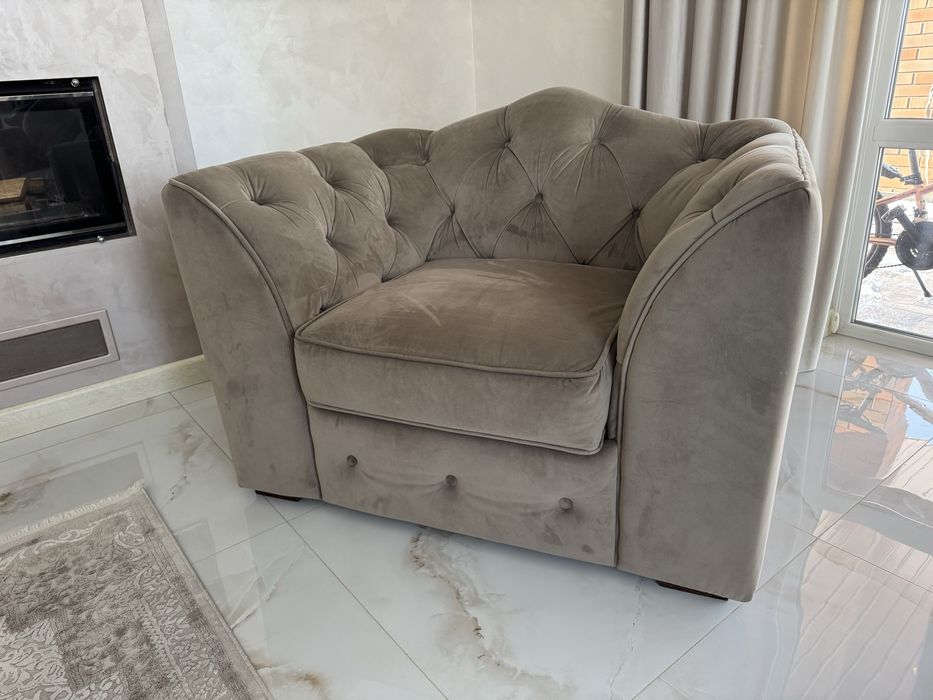 Диван крісло стіл комплект меблі