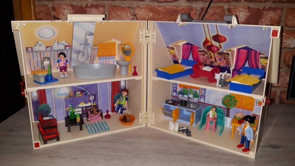 Playmobil ogromny zestaw stan bdb figurki szpital konie policja domek