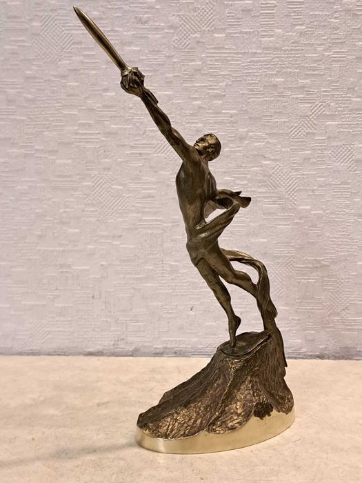 Бронзовая статуэтка - Путь к звездам - бронза, латунь. Нимор.