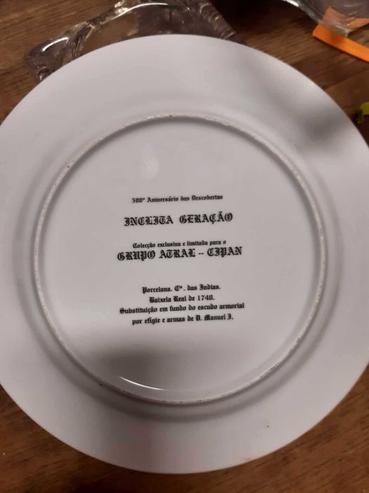 Coleção de pratos da companhia das Índias.