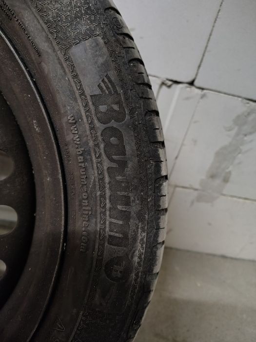 Felgi stalowe, opony letnie firmy Barum