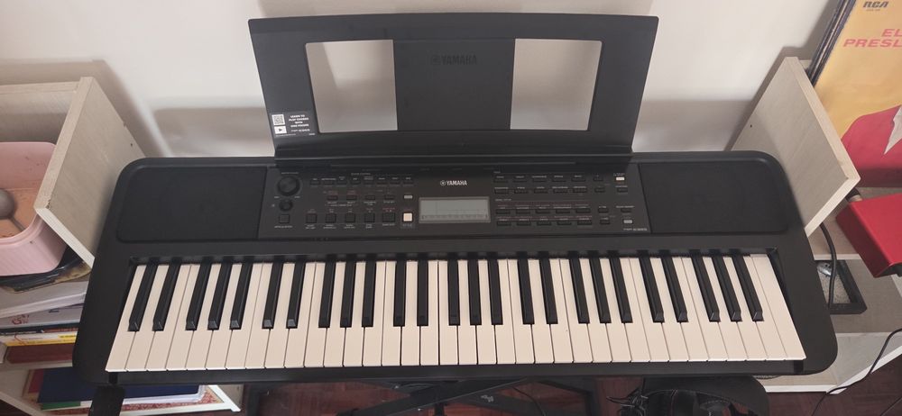 Teclado Yamaha PSR e383