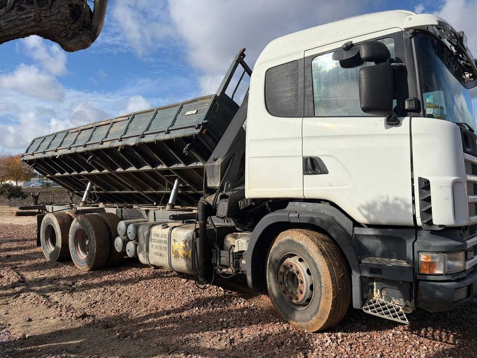Scania com grua e basculante