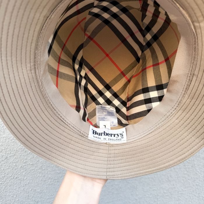 Bucket hat Burberry’s Archive Beige Vintage kapelusz beżowy krata