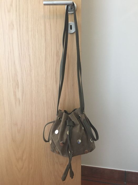 Bolsa tipo saco verde tropa