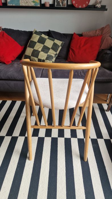 piękne drewnaine krzesło JYSK arnborg