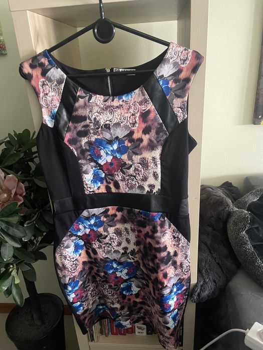 Sukienka czarno kolorowa M