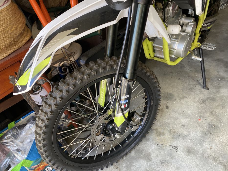 Pit Bike 250 Highper pouco usada não pega troco