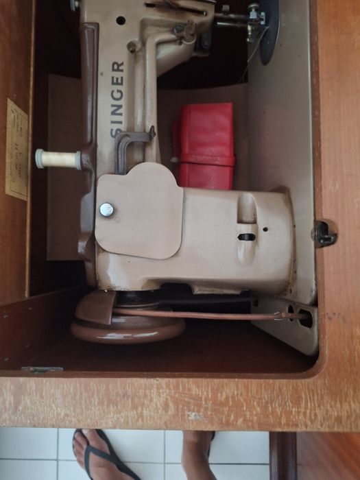 Maquina Singer de Pedal 1980
