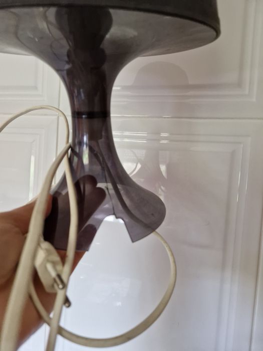 Candeeiro IKEA a funcionar, com defeito