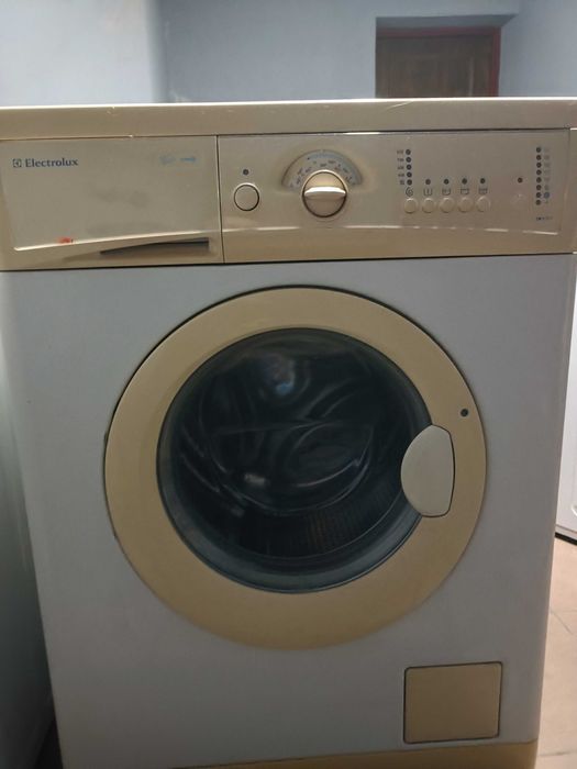 Sprzedam pralkę uszkodzona