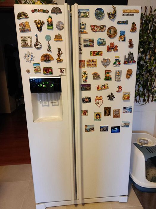 frigorifico americano a funcionar normalmente, com dispensador de água