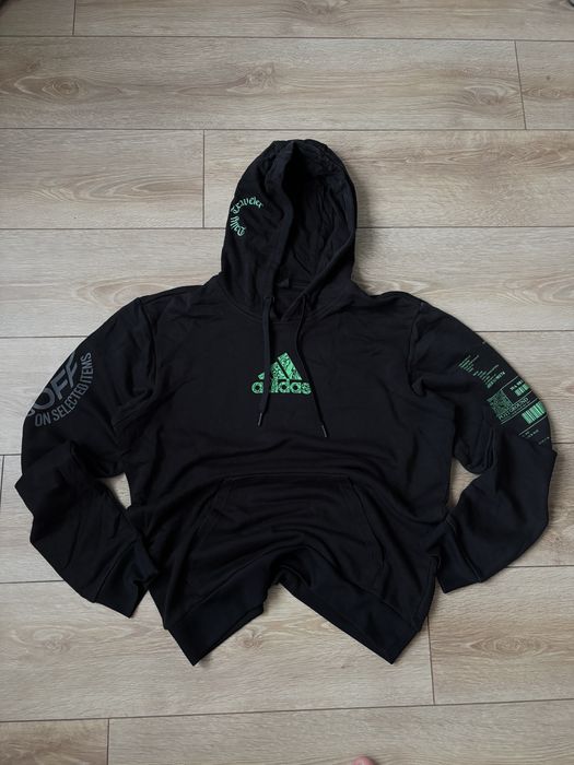 Футуристичне худі від Adidas
