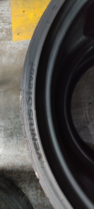 Pneus 285/30/22 hankook semi novos