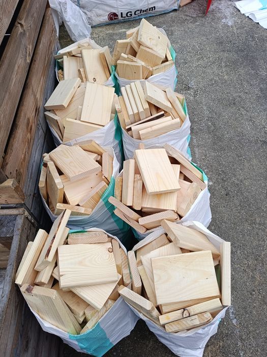 Drewno Rozpałkowe pakowane w workach