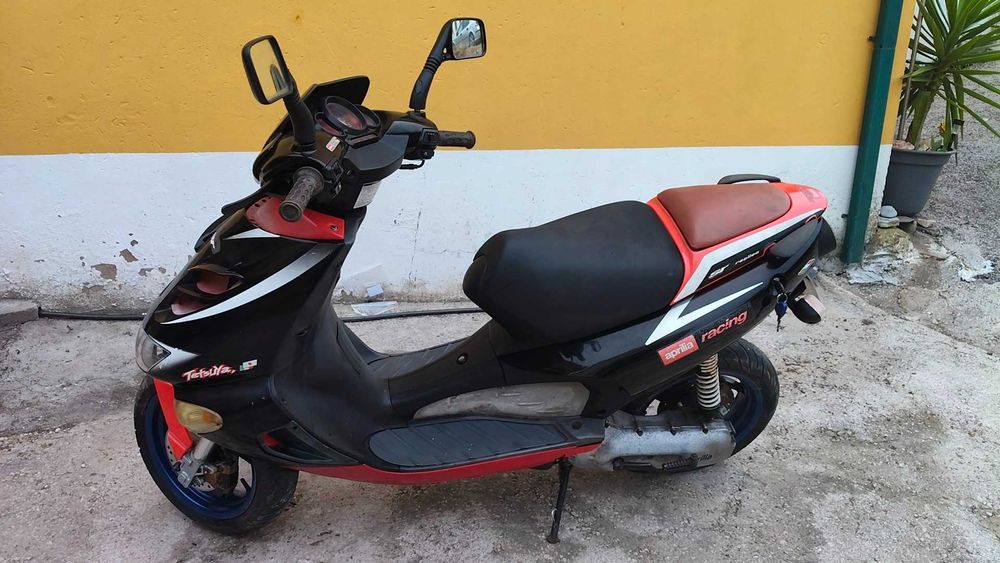 Aprilia SR 50 Tetsuya Harara