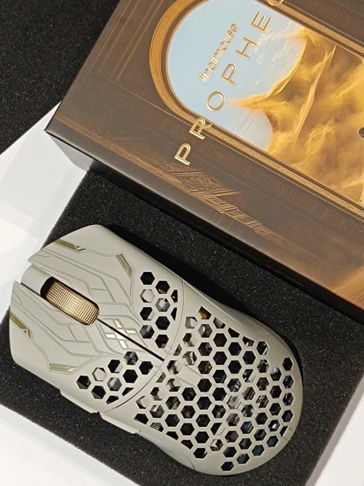 Finalmouse prophecy Clix rozmiar Medium