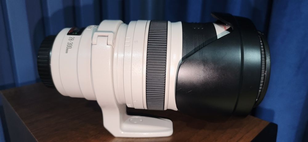 Canon 28-300 mm f/3.5-5.6L IS USM