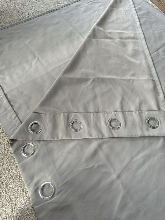 Zasłona zaciemniająca GoodHome Vestris 140 x 260 cm jasno szara