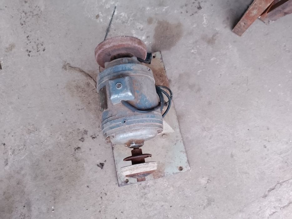 Продам наждак в хорошому стані