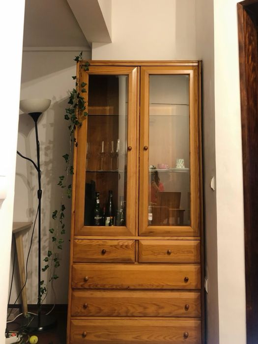 Cristaleira Vintage Madeira Maciça com Vidros Bisotados