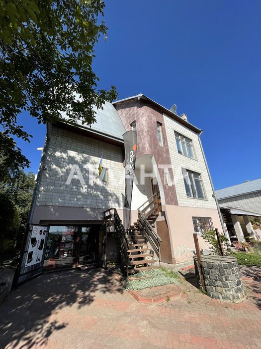 Продаж капітального будинку з виглядом на озеро Соснівка Львів!