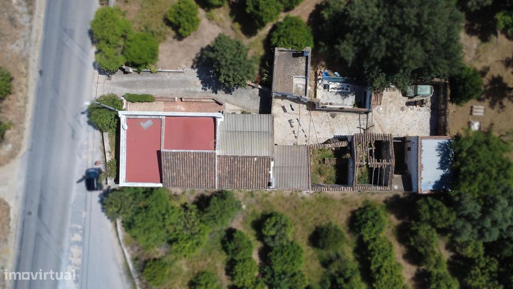 Moradia térrea com terreno de 2.280 m² em Moncarapacho com excelente p