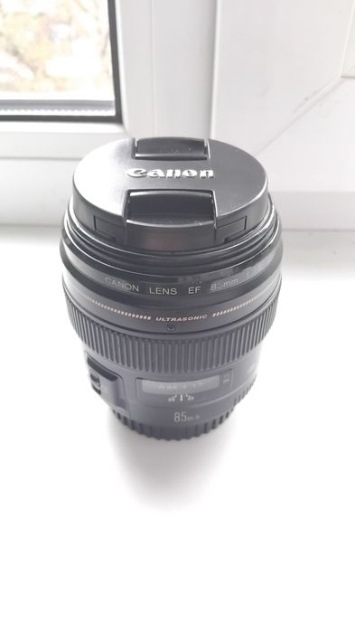 Об'єктив Canon 85mm 1.8
