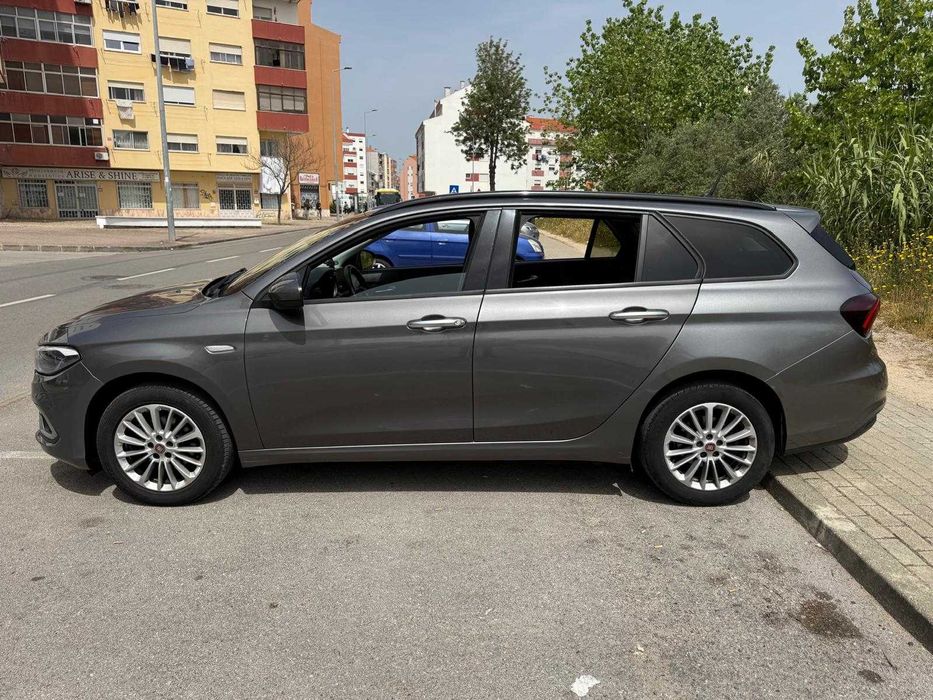 Vendo Fiat Tipo SW 09/2022