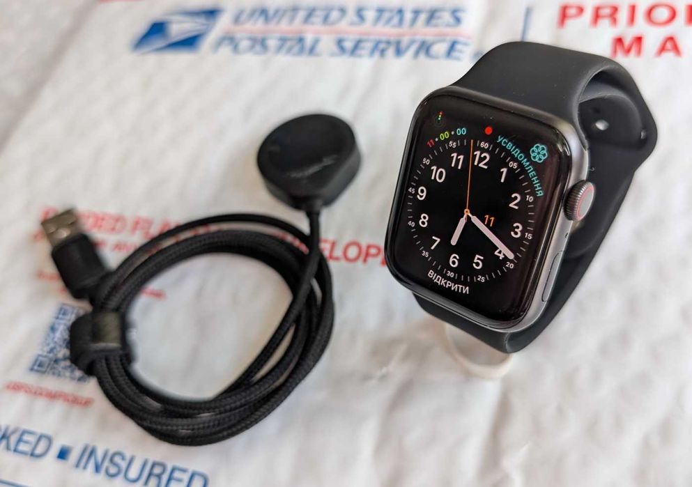 Доступні Apple Watch SE 44 mm Space Gray уцінка Apple Pay