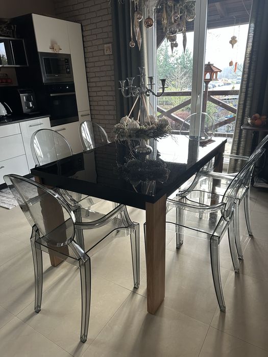 Stół lustrzany czarny