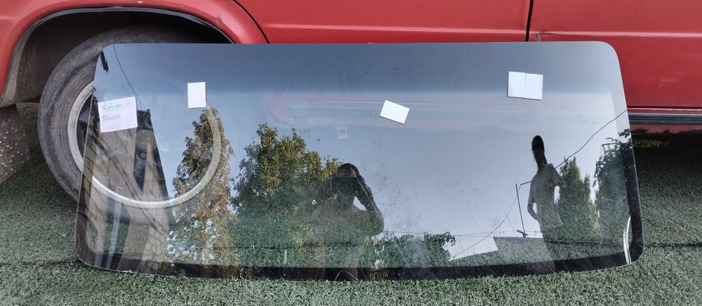 Скло на ниву нове