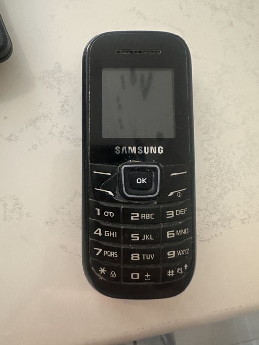Телефон  мобільний samsung