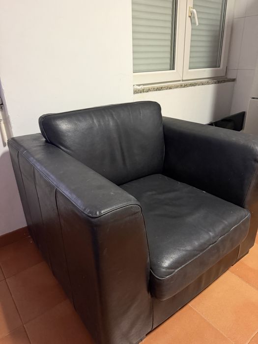 Poltrona Preta pele