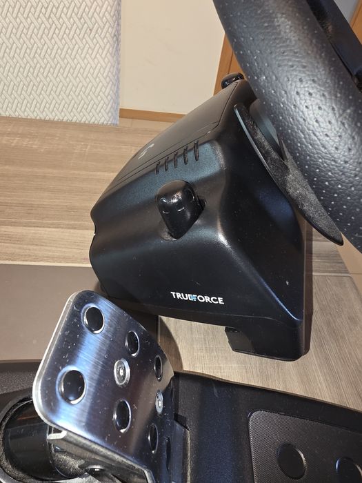 Logitech G923 PS5 PS4 PC